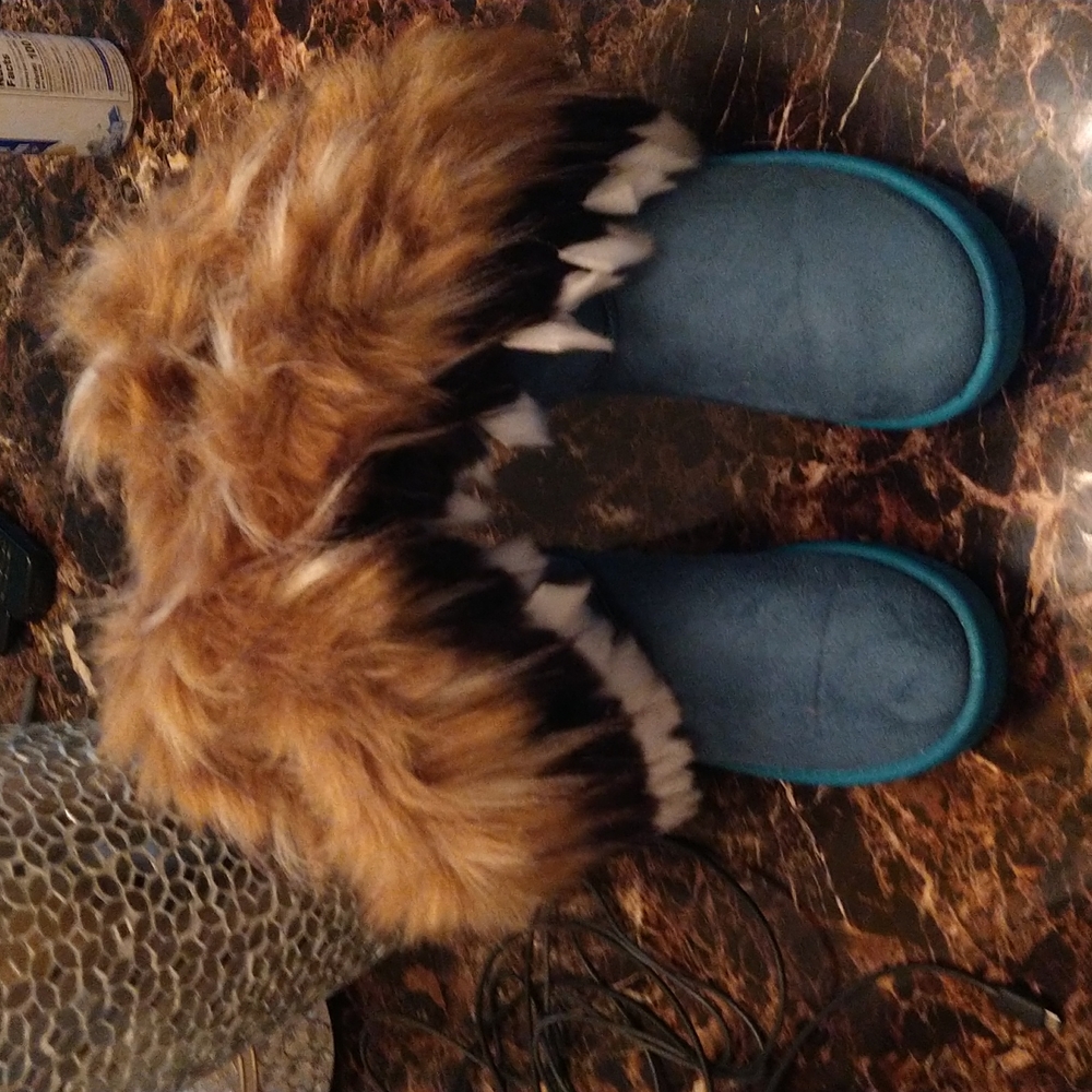 Boots - Picture 3 of 3